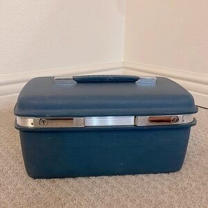 Vintage Blue Samsonite Saturn Makeup Train Luggage Case
